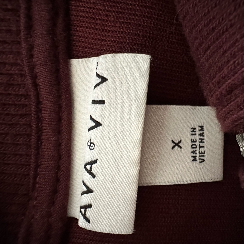 COPY - Viv and Ava knit maroon zip neck tunic - Picture 2 of 2